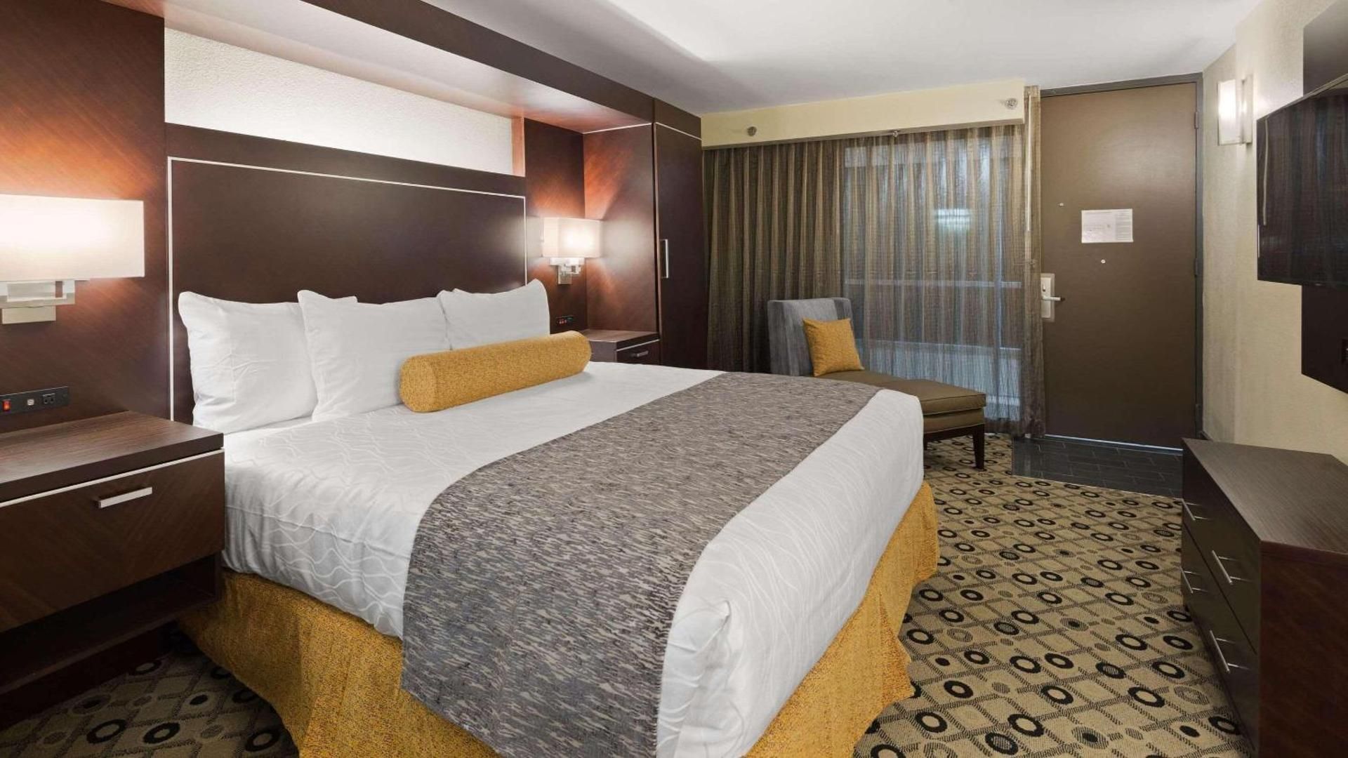 King Room - Accessible/Non-Smoking