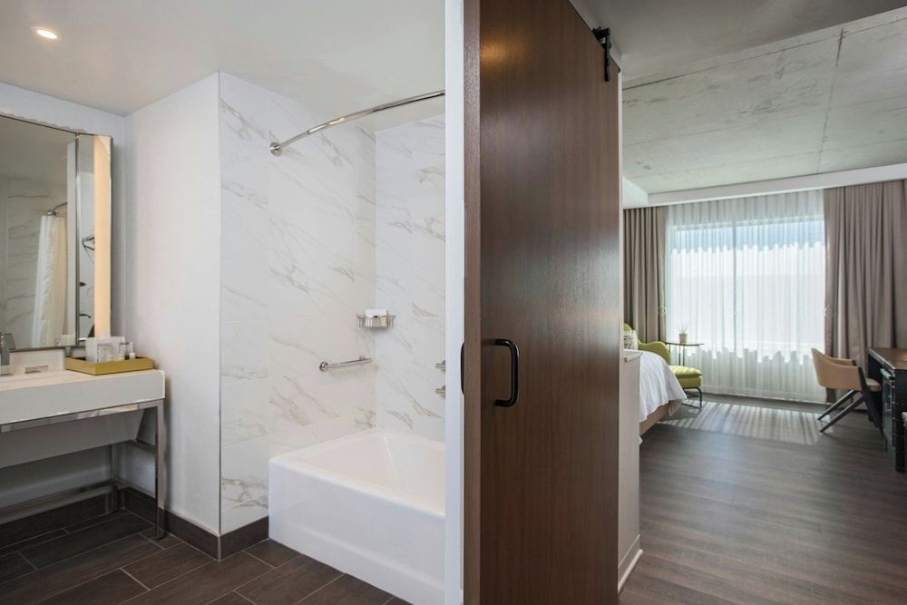 Room, 1 King Bed