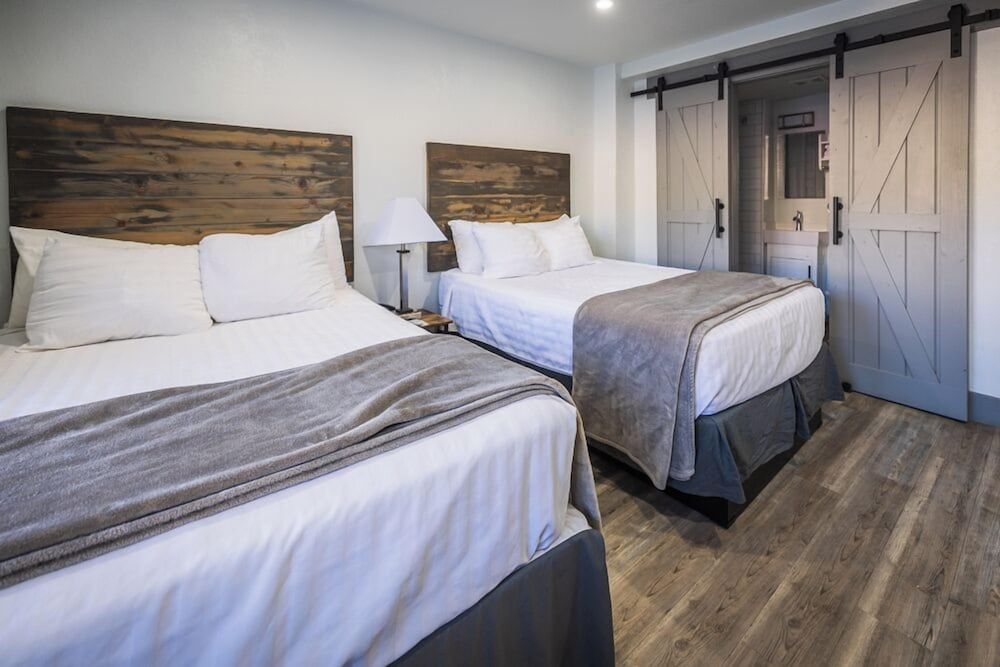 Hotel Nevada Deluxe Double Room, Non Smoking 2