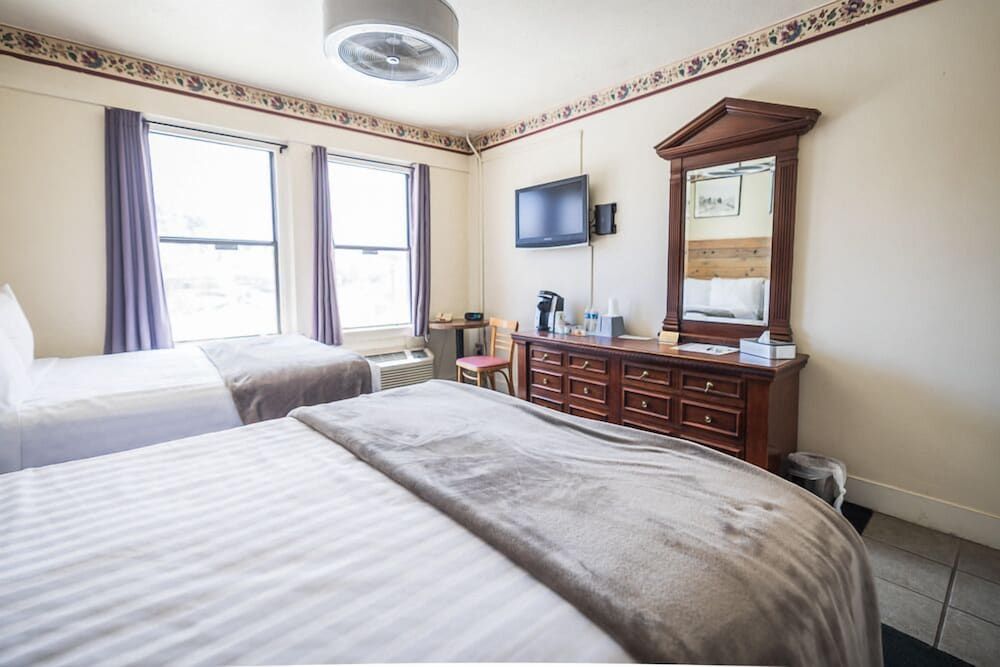 Hotel Nevada Standard Double Room, Non Smoking 2