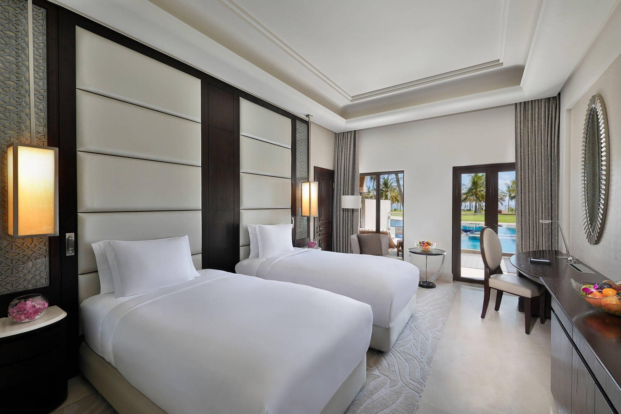 Deluxe Guest Room, 2 Twin, Ground Floor, Lagoon Access, Patio