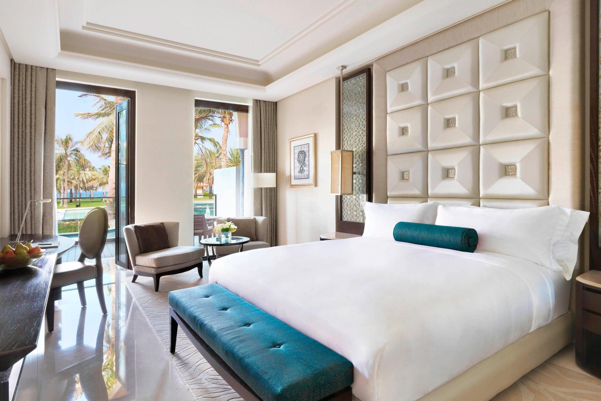 Connecting Family Room, Bedroom 1: 1 King, Bedroom 2: 1 Twin, Resort View, Mid Floor, Balcony
