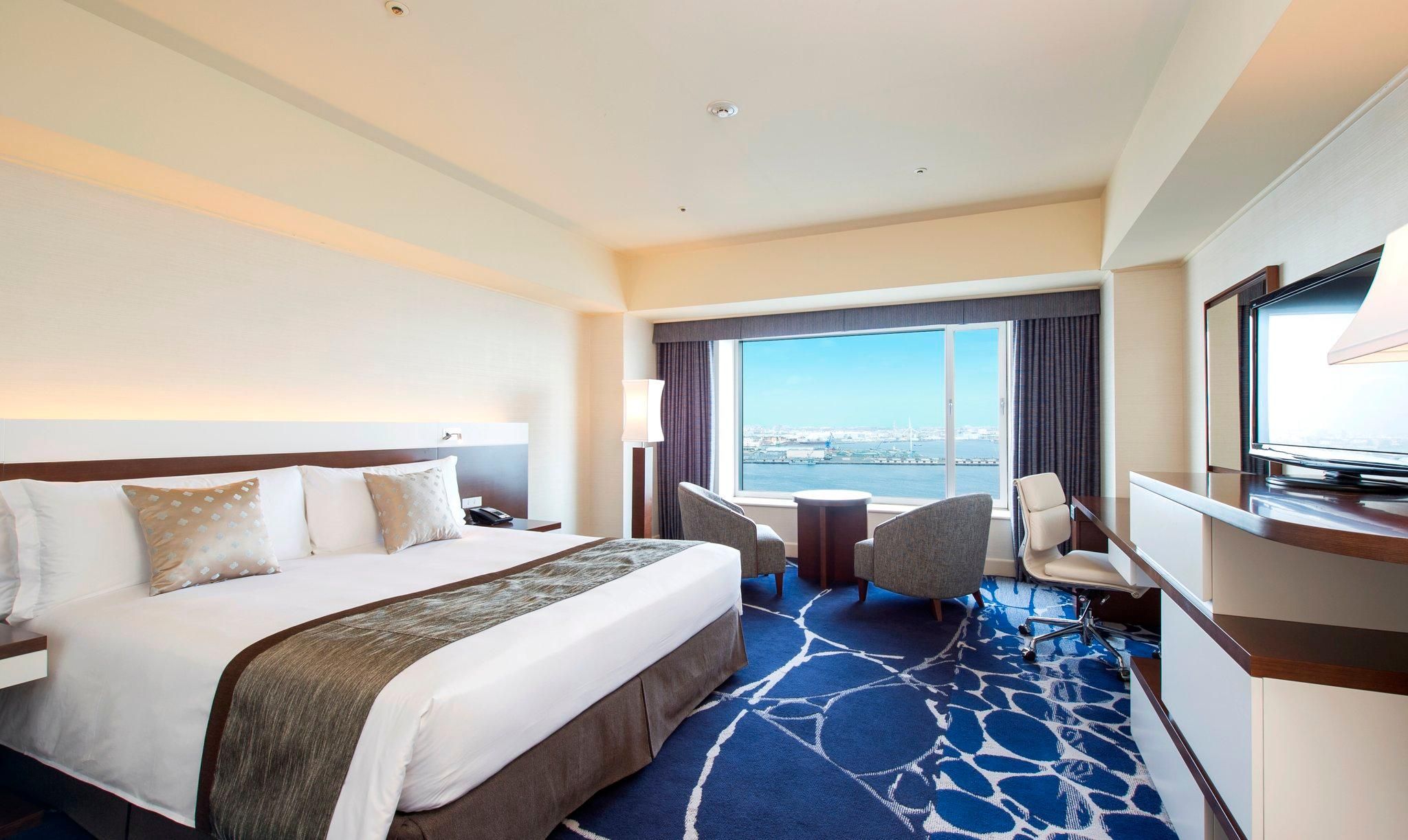 1 King Bed Premium Harbour View