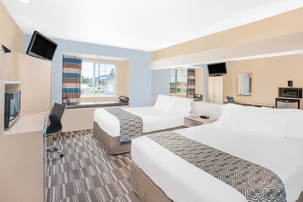 Room, 2 Queen Beds, Non Smoking