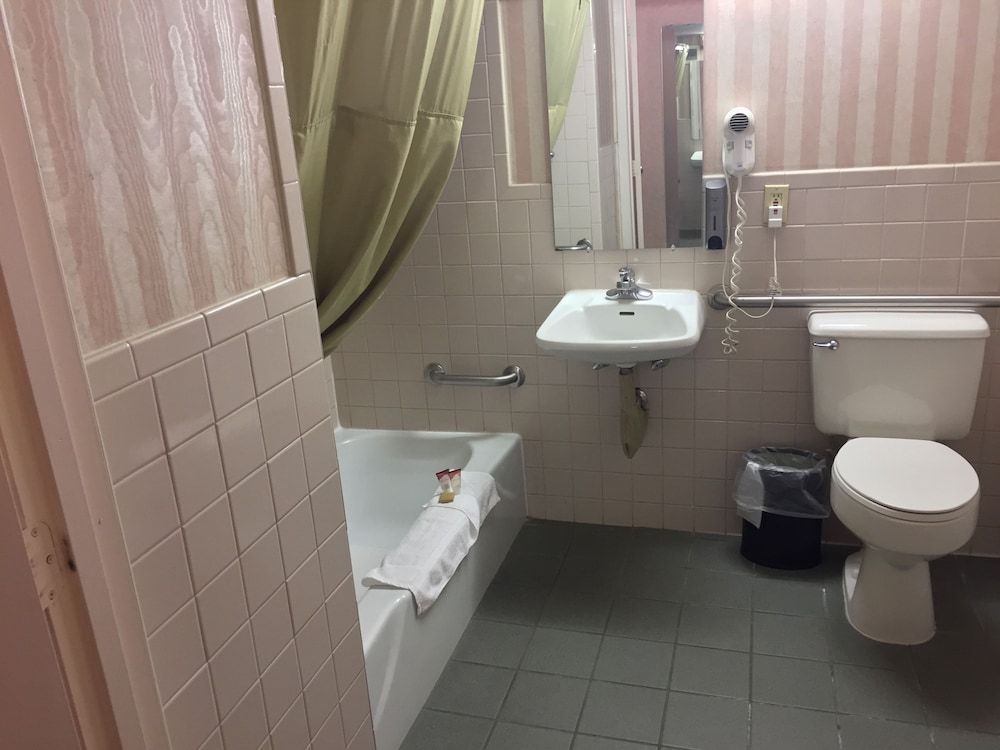 Room, 1 King Bed, Accessible, Non Smoking