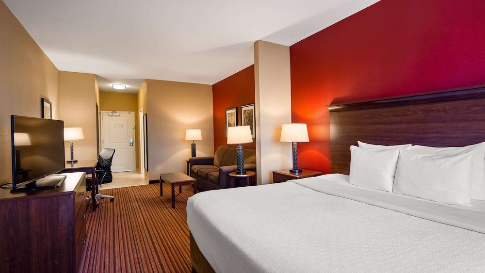Suite, 1 King Bed, Non Smoking, Refrigerator & Microwave (Shower Only;with Sofabed)