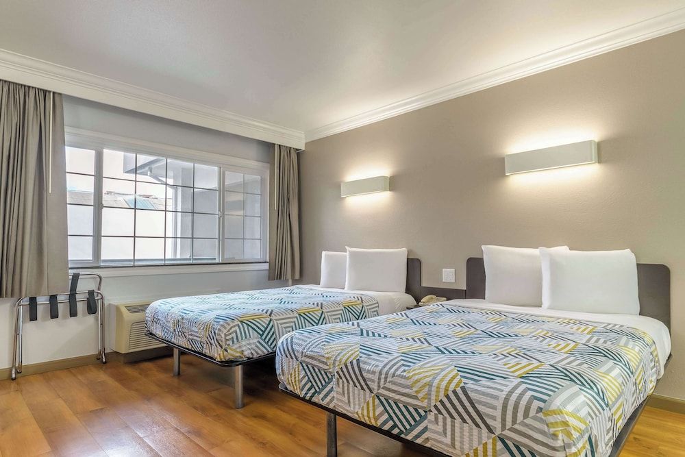 Standard Room, 2 Double Beds, Non Smoking, Refrigerator & Microwave