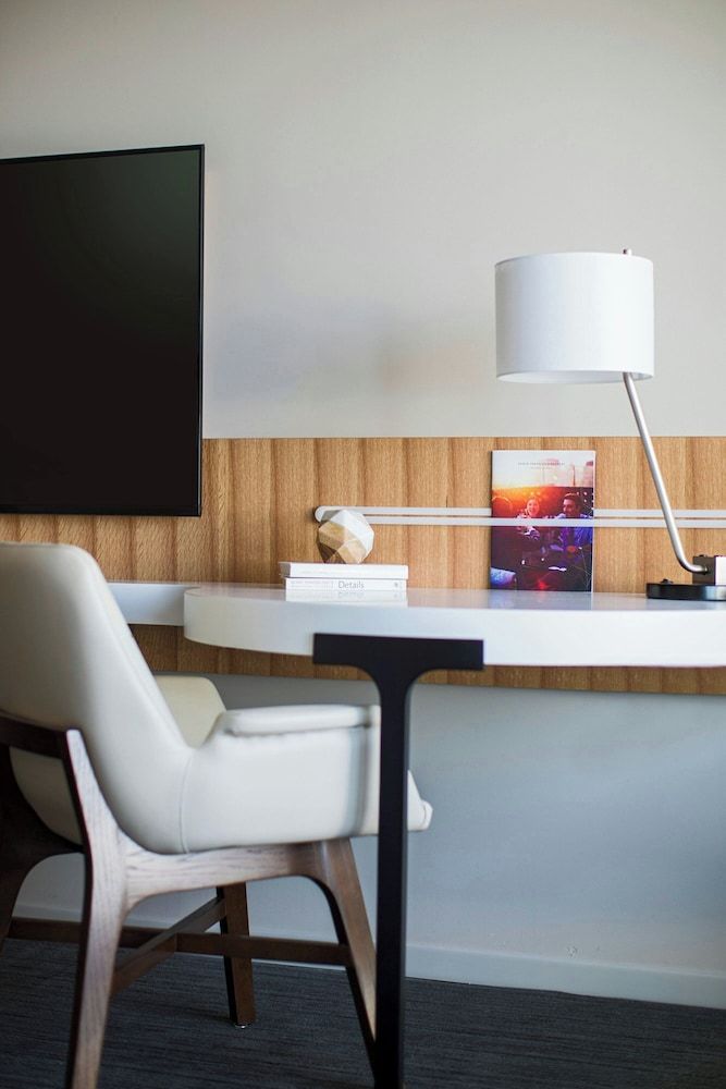 Marriott Marquis Chicago Room, 2 Queen Beds 8