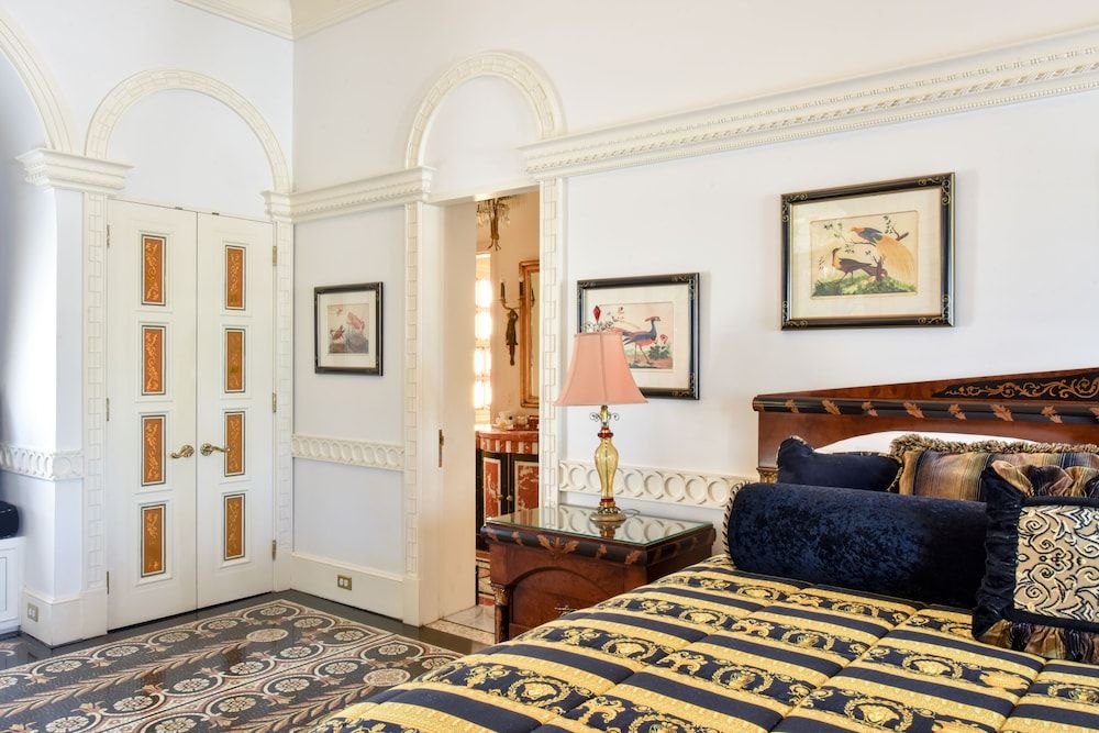 The Villa Casa Casuarina Premier Suite, Non Smoking, City View 5