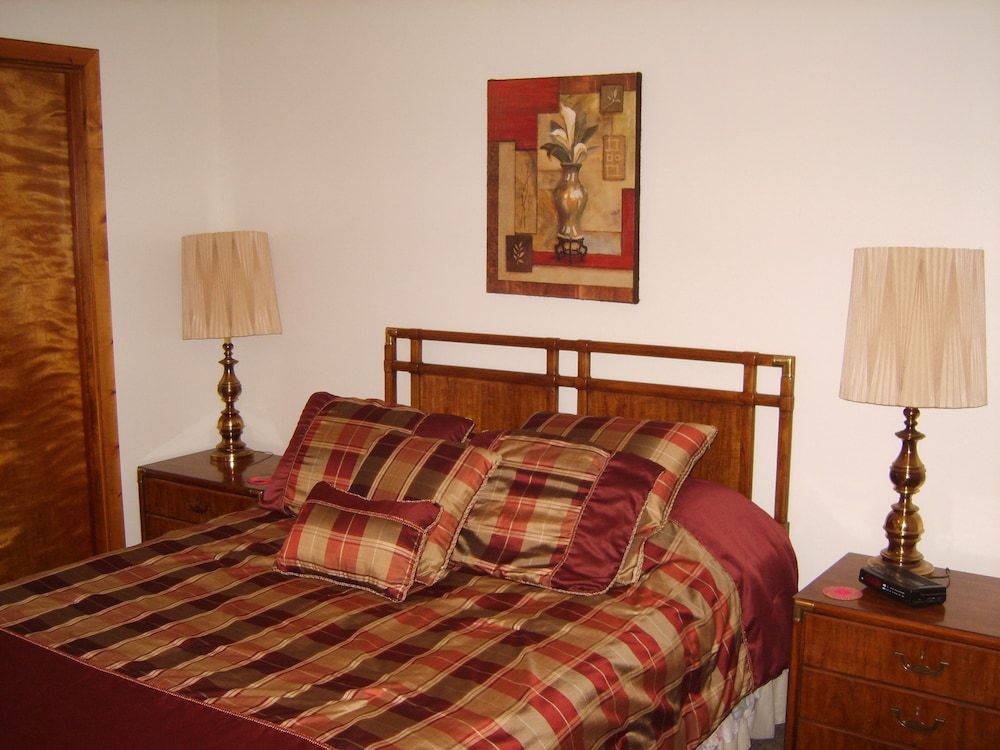 Standard Condo, 2 Bedrooms (1.5 bathrooms)