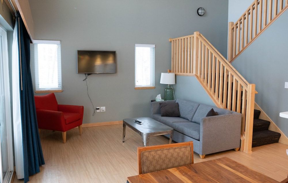 Eddy's Resort Cabin, 3 Bedrooms, Kitchen, Lake View 2