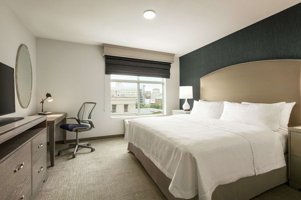Studio Suite, 1 King Bed, Non Smoking (Urban)