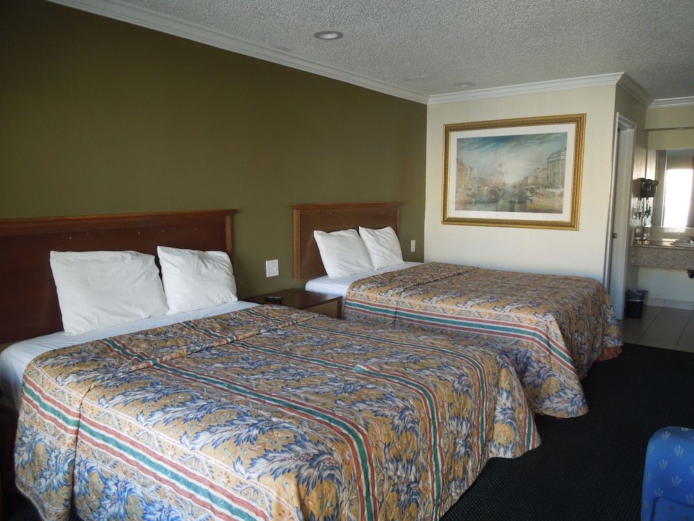 National Inn Garden Grove Standard Room, 2 Queen Beds, Non Smoking