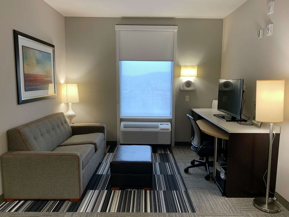 Studio, 1 Queen Bed with Sofa bed, Accessible, Bathtub