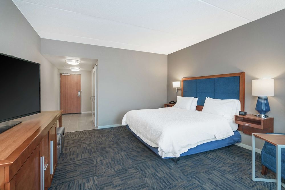 Room, 1 King Bed, Accessible, Bathtub