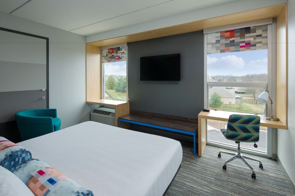 Room, 1 King Bed (Hearing Accessible)