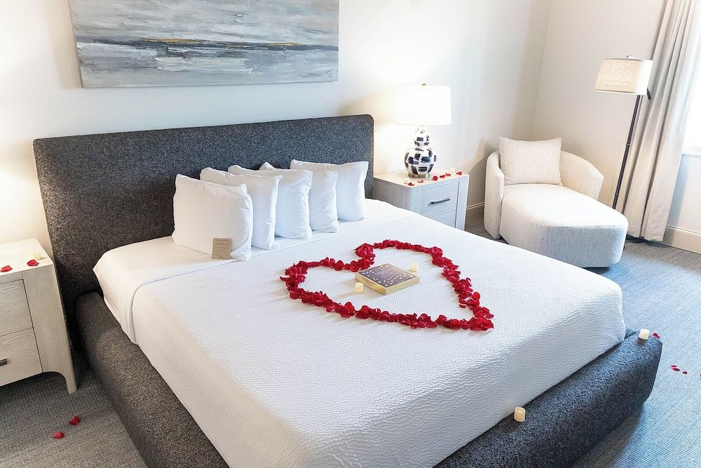 Suite, 1 King Bed