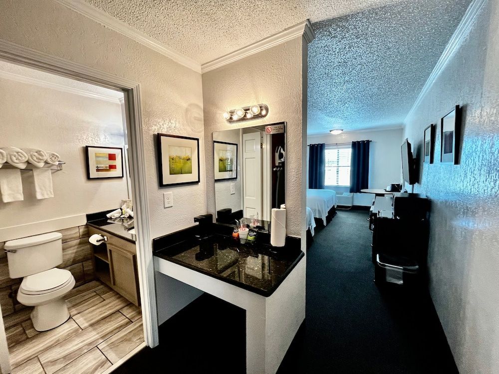 At Home Inn & Suites 2 Room Luxury Suite, 1 King & 1 Sofa Bed (Interior) 14