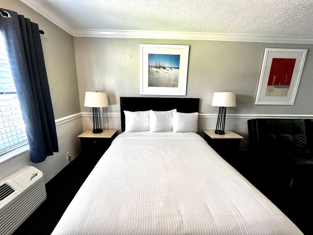 At Home Inn & Suites 2 Room Luxury Suite, 1 King & 1 Sofa Bed (Interior) 5