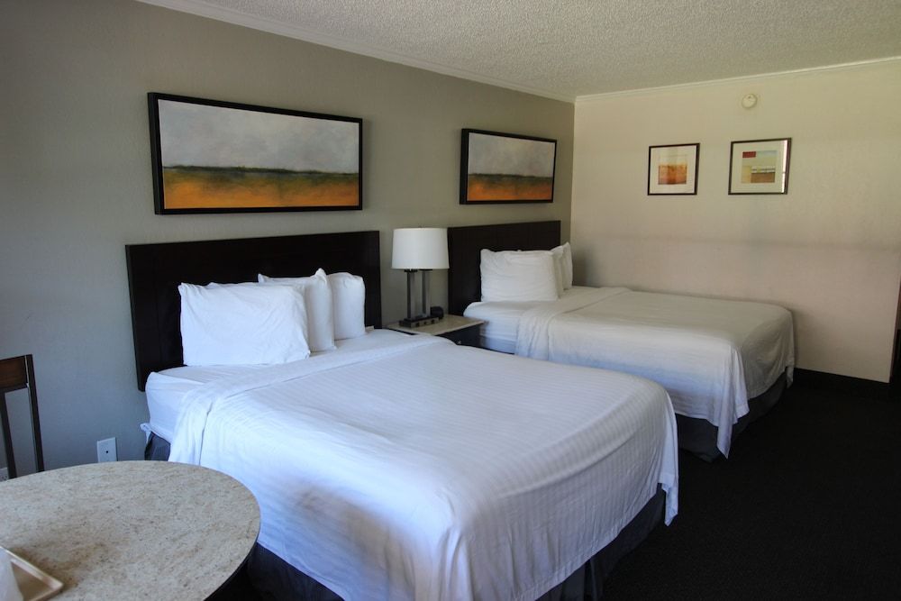 At Home Inn & Suites Standard Room, 2 Queen Beds (Exterior Corridor) 3