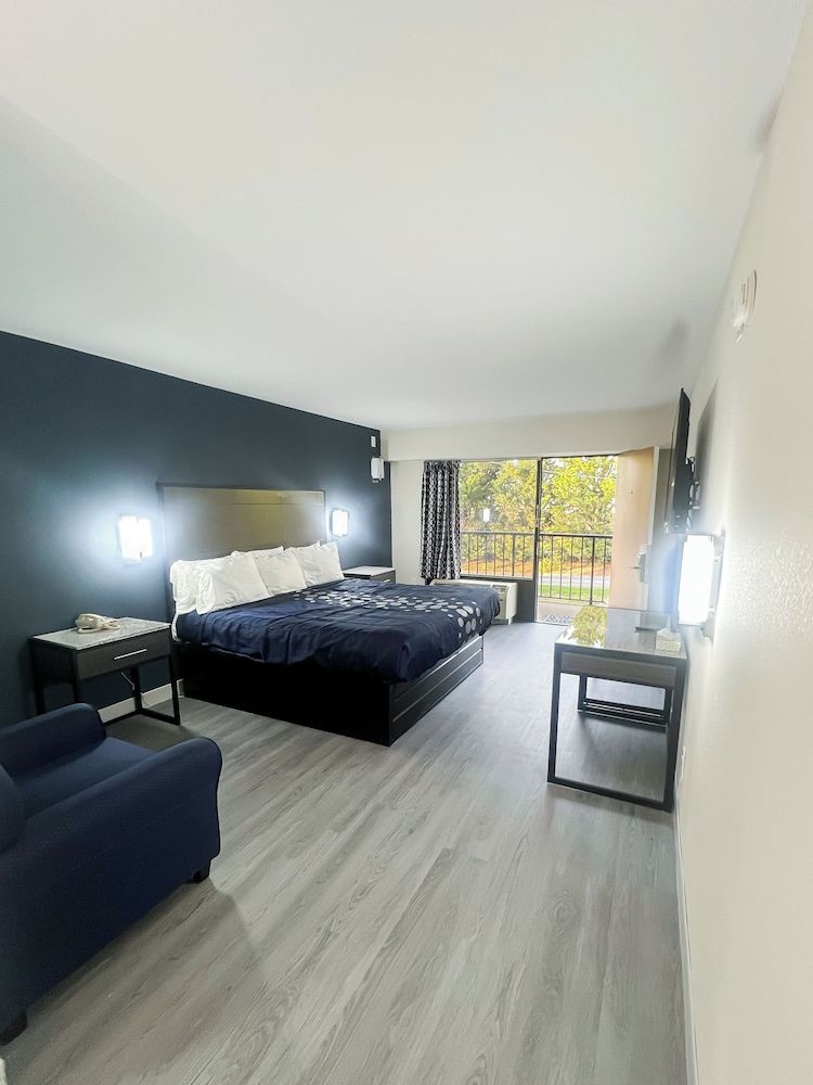 Standard Room, 1 King Bed, Non Smoking