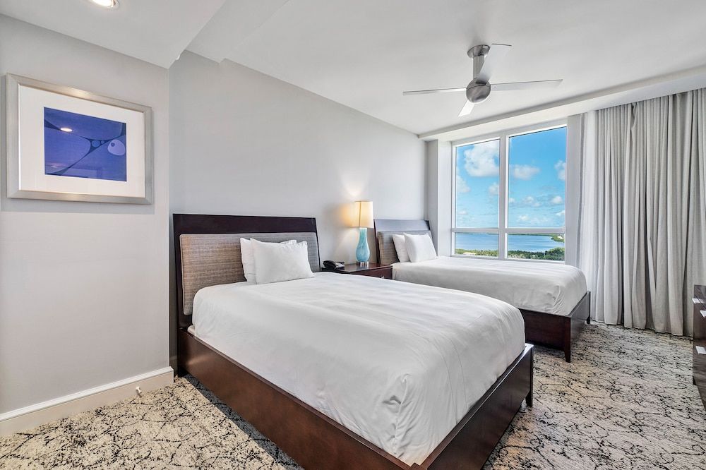 Palm Beach Singer Island Resort & Spa Luxury Suites Premium, 2 Bedroom Suite, Bedroom 1: 1 King, Bedroom 2: 2 Double, Baths: 2, Ocean view, Balcony 3