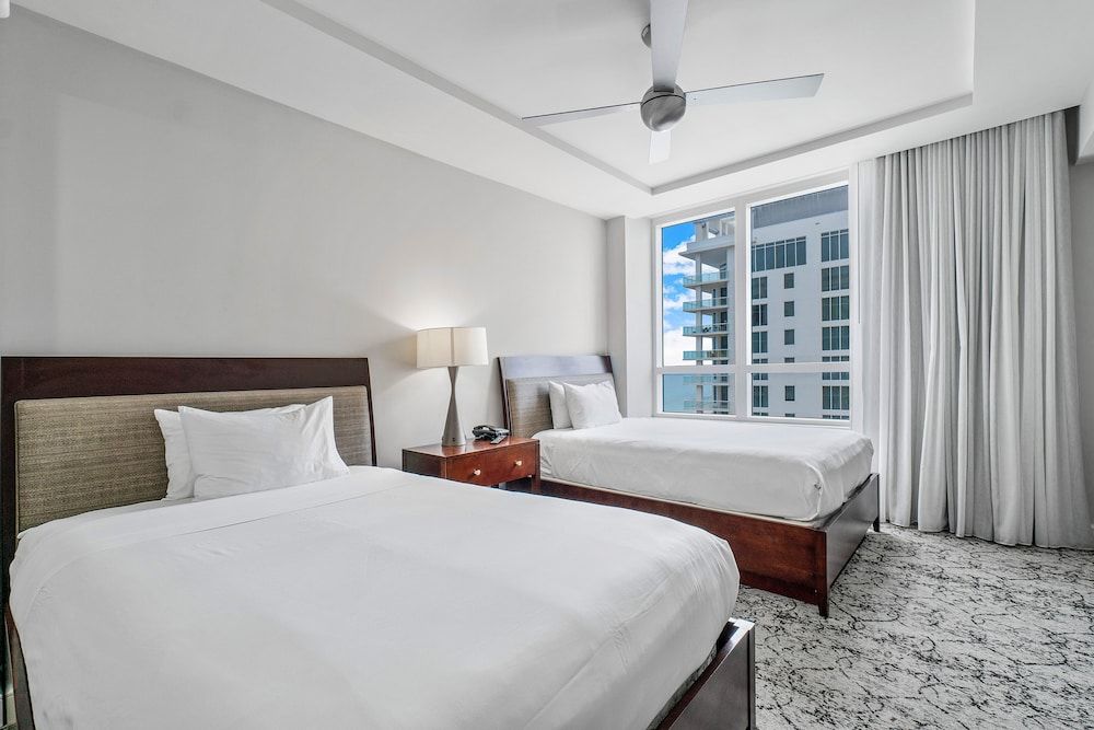 Palm Beach Singer Island Resort & Spa Luxury Suites Premium, 2 Bedroom Suite, Bedroom 1: 1 King, Bedroom 2: 2 Double, Baths: 2, Ocean view, Balcony 2