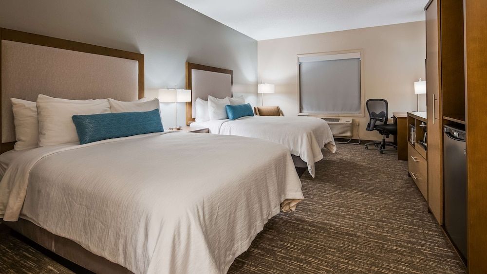 Standard Room, 2 Queen Beds, Non Smoking, Refrigerator & Microwave
