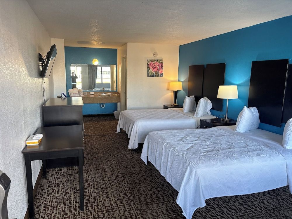 Room, 2 Queen Beds, Accessible, Non Smoking