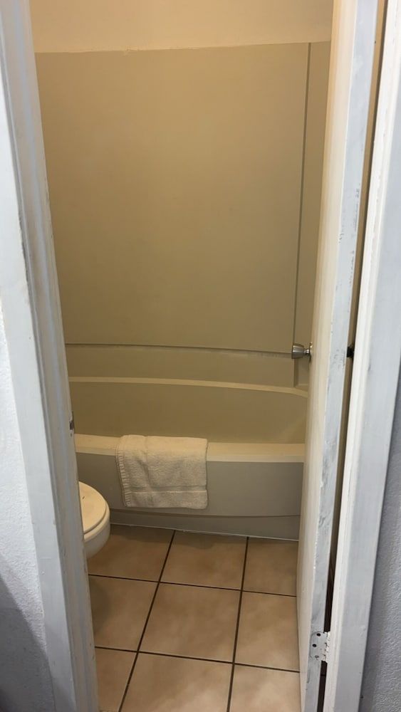 Americas Best Value Inn Brinkley Room, 2 Queen Beds, Smoking 2