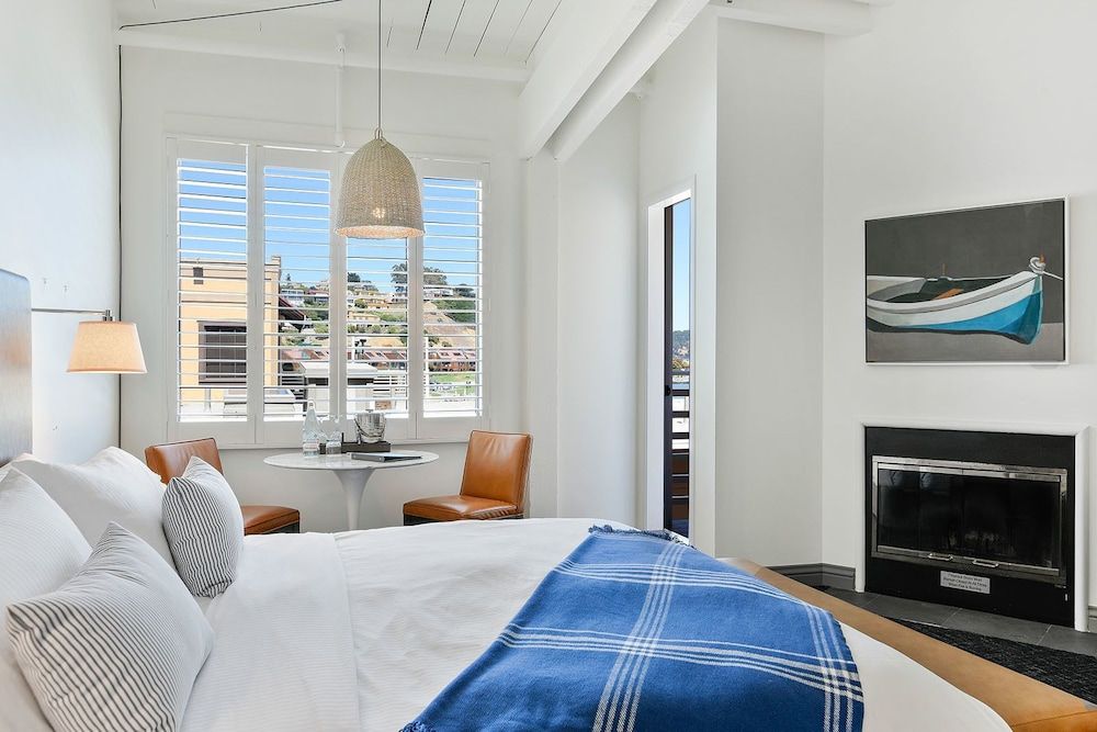 Deluxe Room, 1 King Bed
