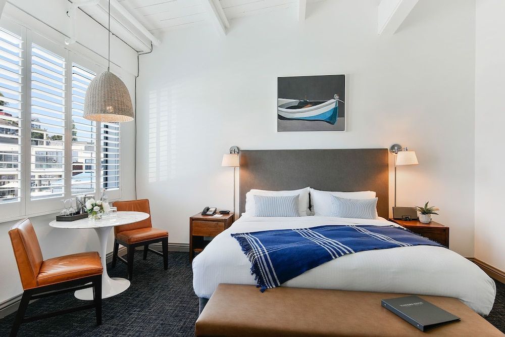 Basic Room, 1 King Bed