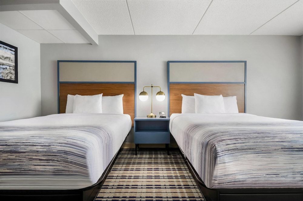 Room, 2 Queen Beds, Accessible, Non Smoking