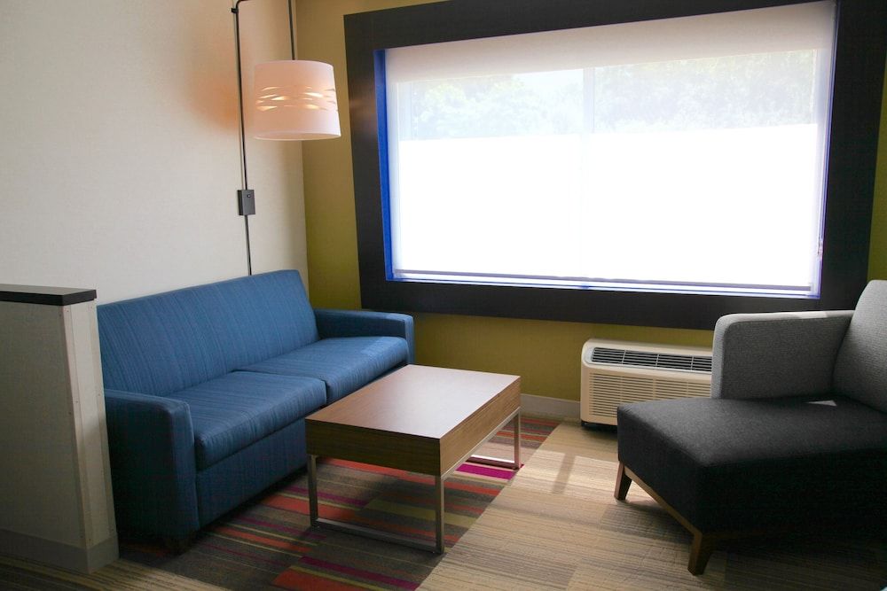 Suite, 1 King Bed (Extra Living Area)