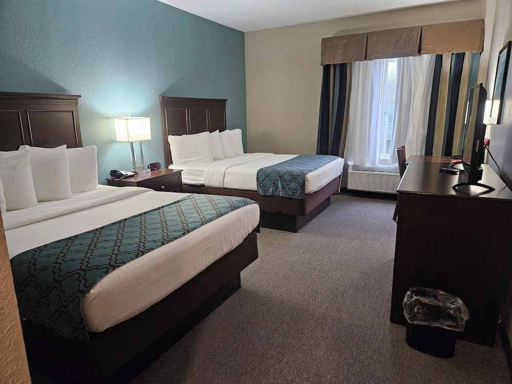 Basic Double Room, 2 Queen Beds, Accessible