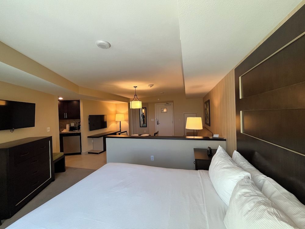 The Berkley Las Vegas Studio, 1 Queen Bed 2