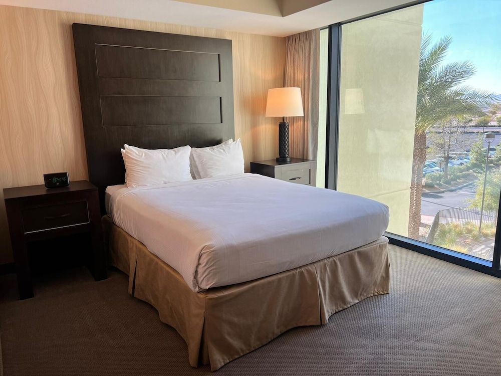 The Berkley Las Vegas Studio, 1 Queen Bed