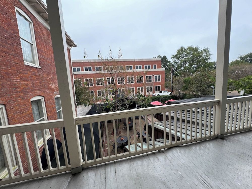 Room, Courtyard View, Courtyard Area