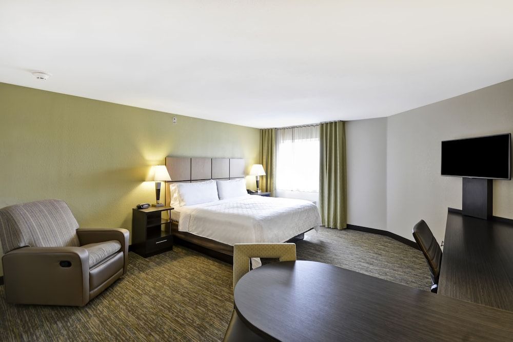 Studio Suite, 1 Queen Bed, Accessible (Mobility)