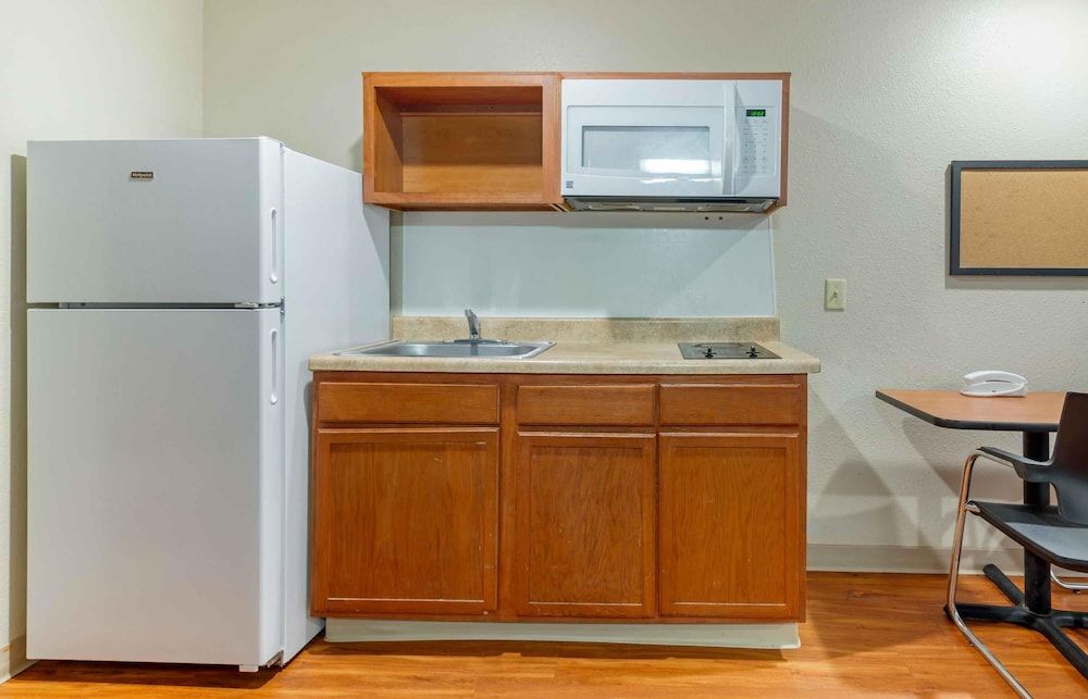 Extended Stay America Select Suites - Atlanta - Chamblee Standard Studio, Non Smoking, Refrigerator & Microwave 5
