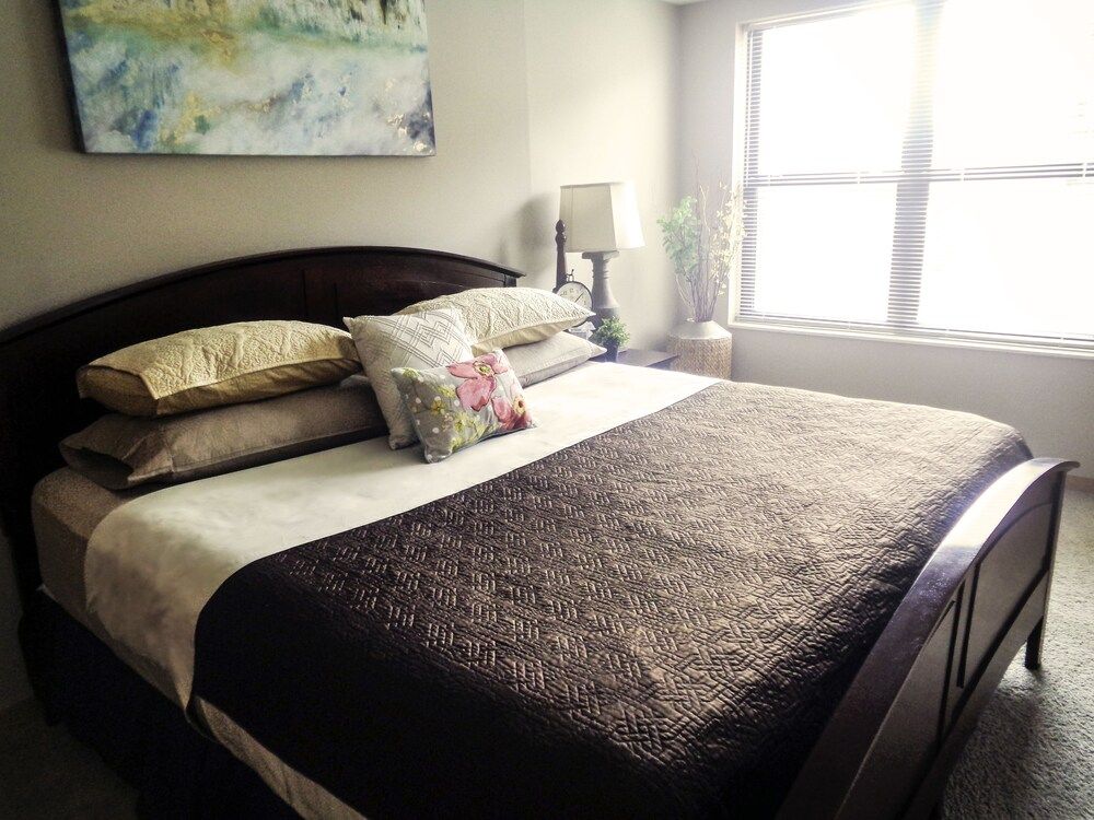 Superior Condo, 2 Bedrooms