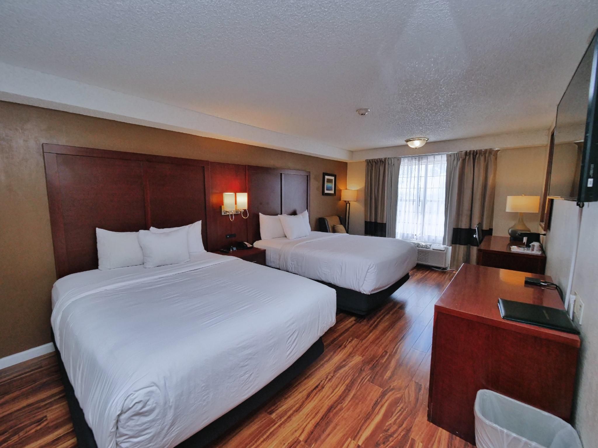 Two Queen Beds