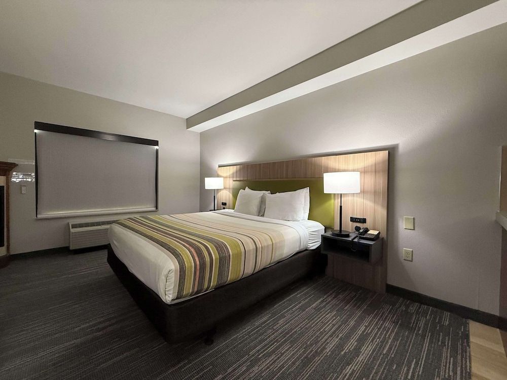 Suite, 1 King Bed, Non Smoking, Kitchen
