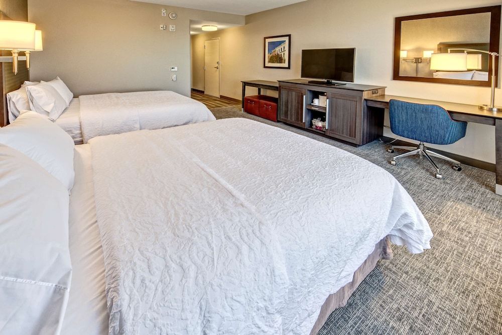 Room, 2 Queen Beds, Refrigerator