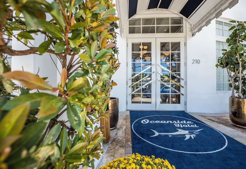 undefined Oceanside Hotel and Suites 8