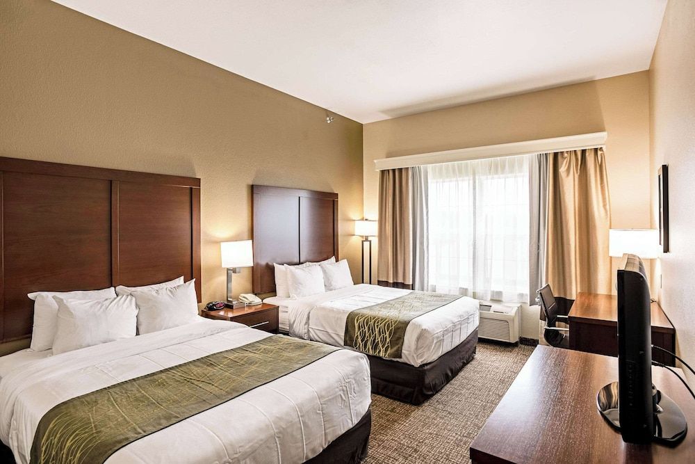 Room, 2 Queen Beds, Accessible, Non Smoking (Roll-In Shower)