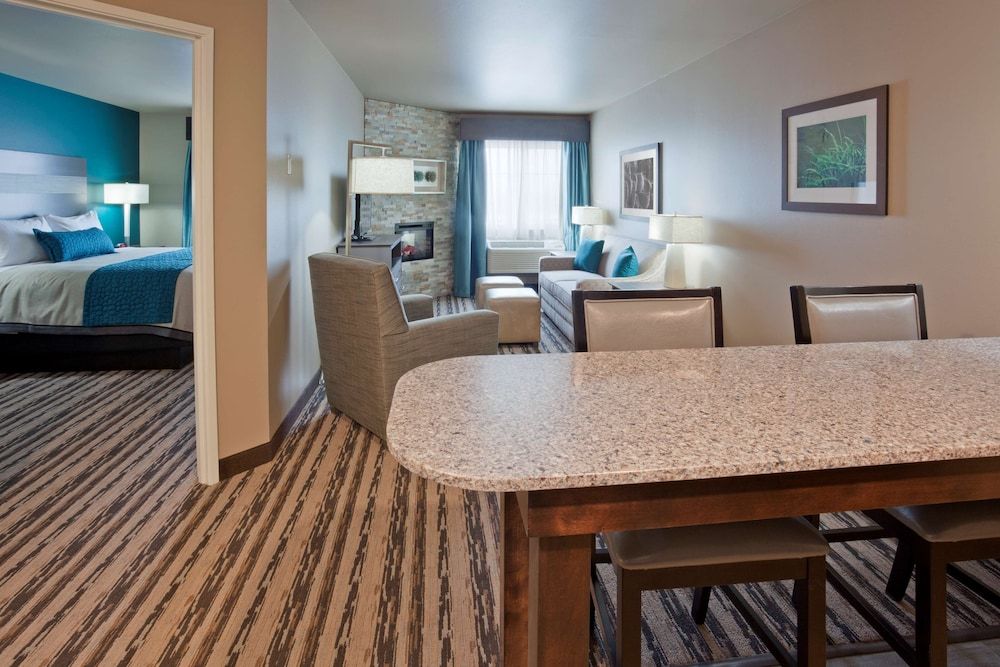 GrandStay Hotel and Suites King Junior Suite Disability Access 8