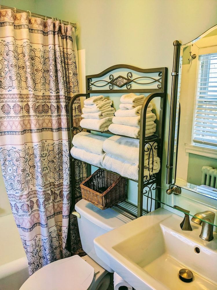 Chelsea Pub & Inn Comfort Double Room, 2 Double Beds, Non Smoking 7