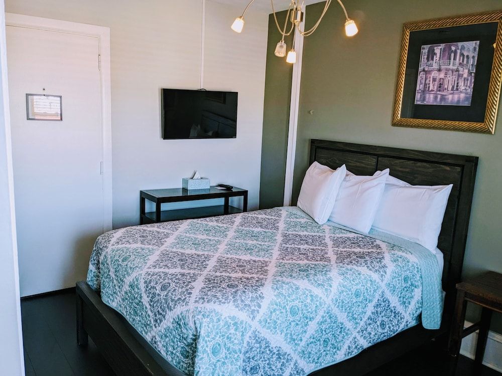 Chelsea Pub & Inn Comfort Double Room, 2 Double Beds, Non Smoking 4