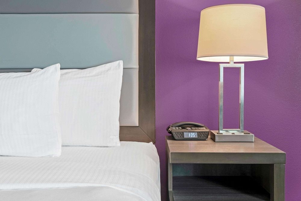 Deluxe Suite, 1 King Bed, Non Smoking